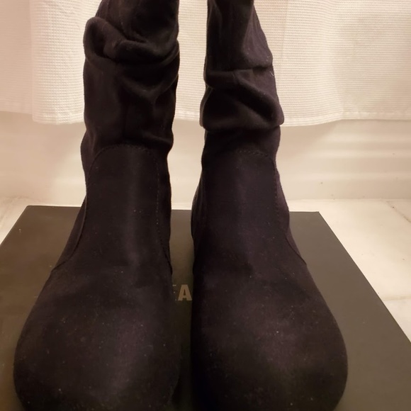 EUC Lower East Side Black Faux Suede Booties - Picture 3 of 8